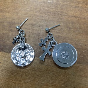 Chrome hearts CH克罗心中文官网纯银天使宝剑硬币十字架耳坠耳环